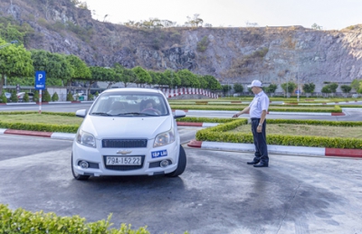 Lái xe số tự động - Kỹ thuật lái xe an toàn
